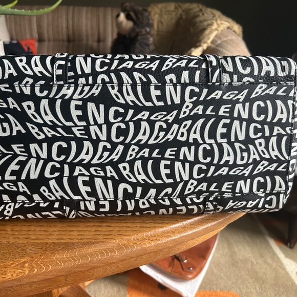 Balenciaga - SOLD - Picture 3 of 9